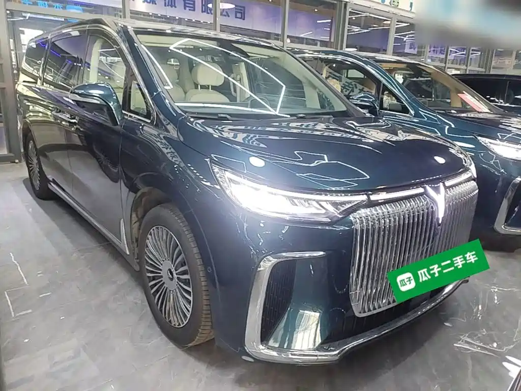 Voyah Dreamer PHEV 4 WD Flagship Kunpeng