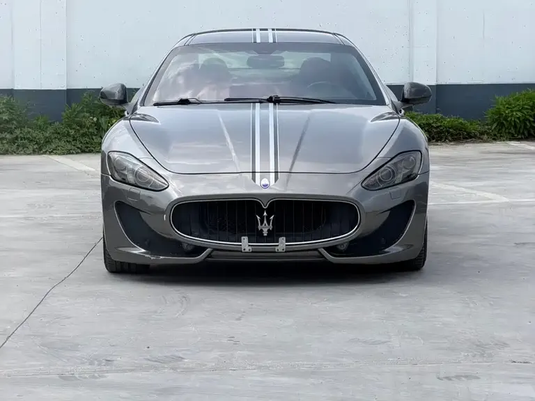 Maserati GranTurismo 4.7 L Sport F1