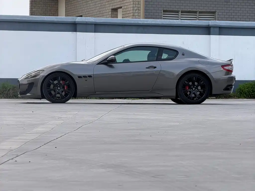 GranTurismo 4.7 L Sport F1