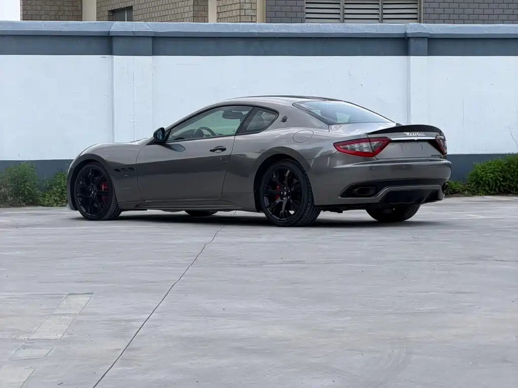 GranTurismo 4.7 L Sport F1