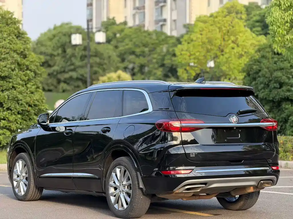 Enclave 28 T 4 WD Distinguished