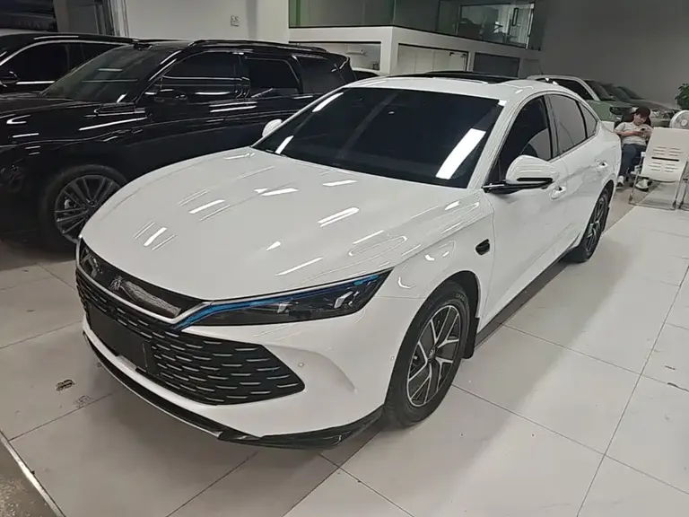 BYD Qin L DM-i Smart Drive 120 KM Leading