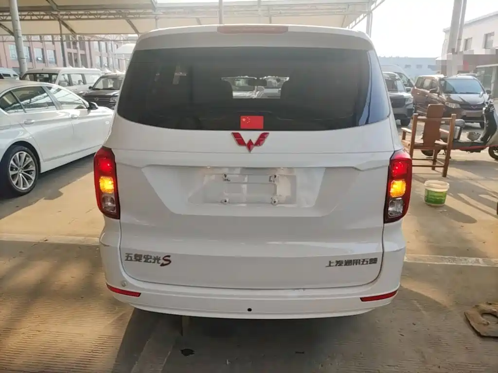 Wuling Hongguang Facelift 1.5 L S Standard Electric Assist LAR