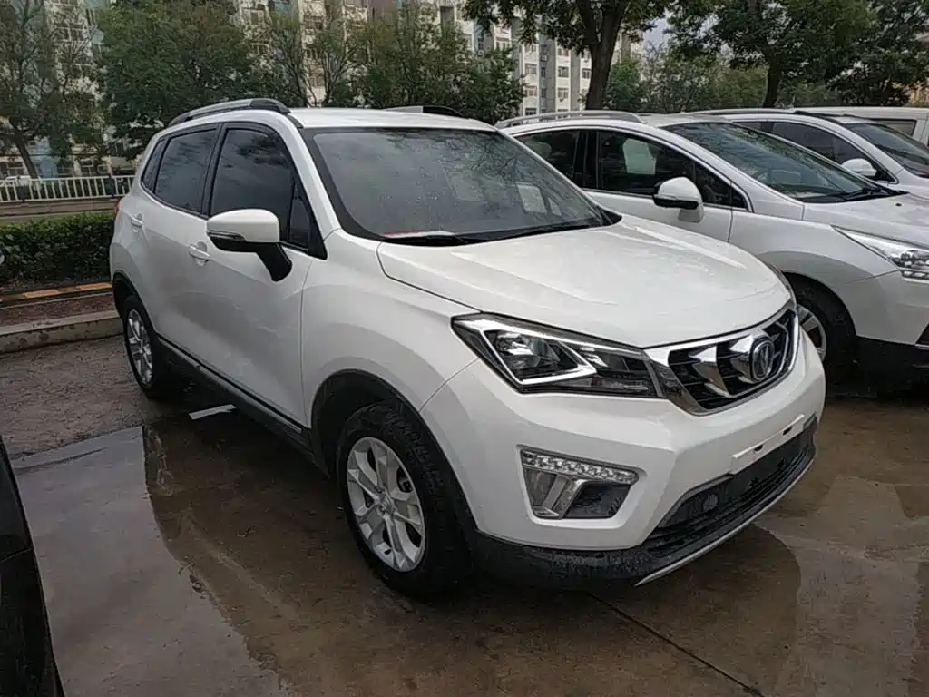 Changan CS15 1.5 L Auto Fashion
