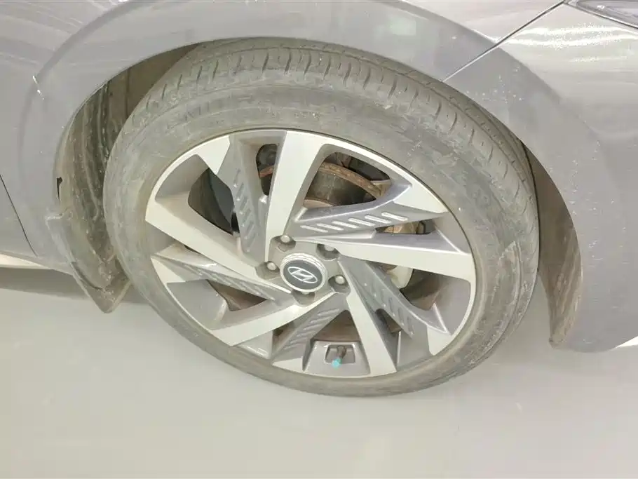 Mistra 名图 2021款 1.8 L CVT LUX尊贵版