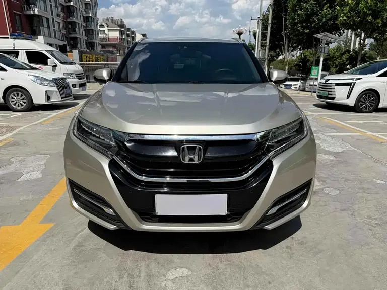 Honda UR-V 370 TURBO 4 WD Honor Shine CN-V