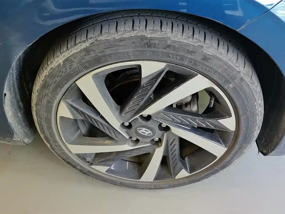 Mistra 名图 2021款 1.8 L CVT LUX尊贵版