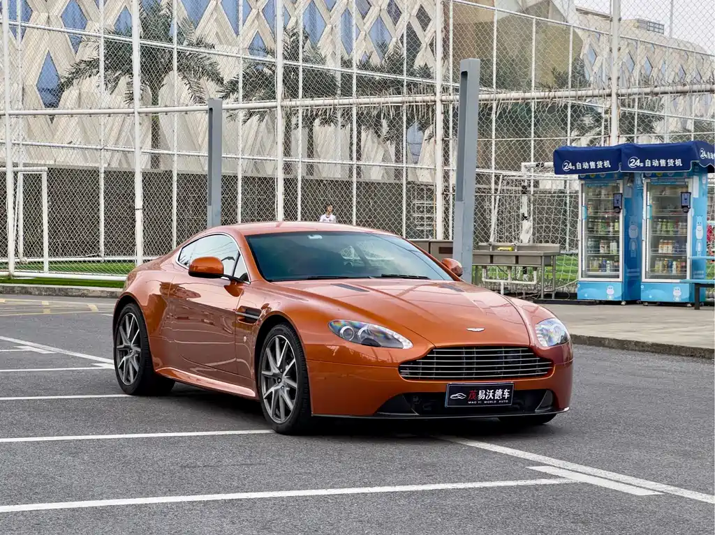 V8 Vantage 4.7 L S Coupe