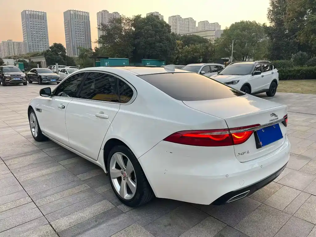 Jaguar XFL XFL 2.0 T P200 2 WD Elite Luxury