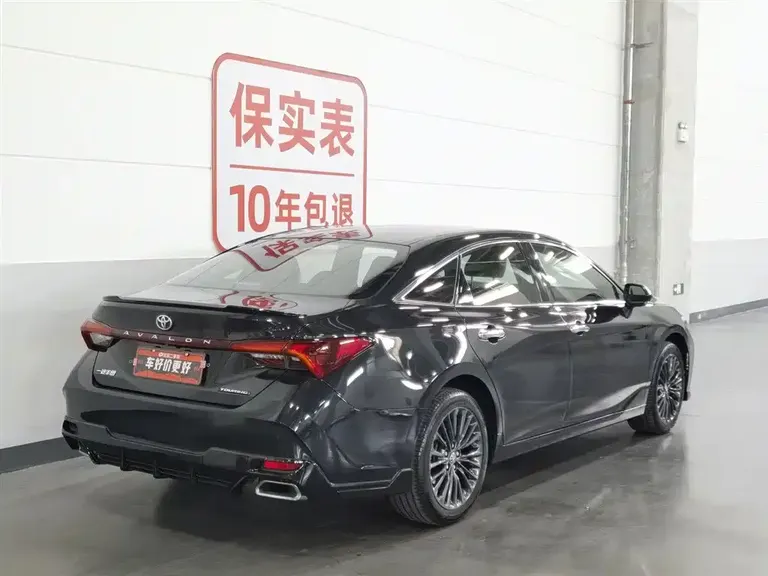 Toyota Avalon 2.5 L Touring Distinguished SPORT