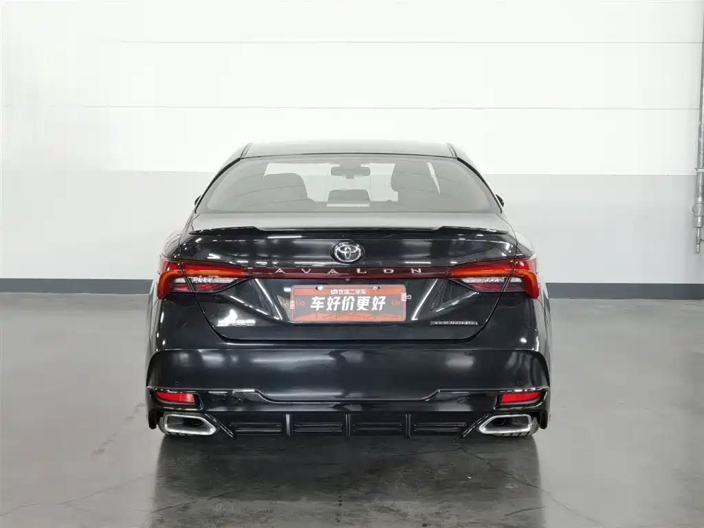 Avalon 2.5 L Touring Distinguished SPORT