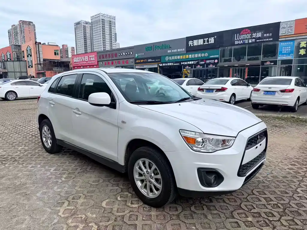 ASX 2.0 L CVT 2 WD Elite