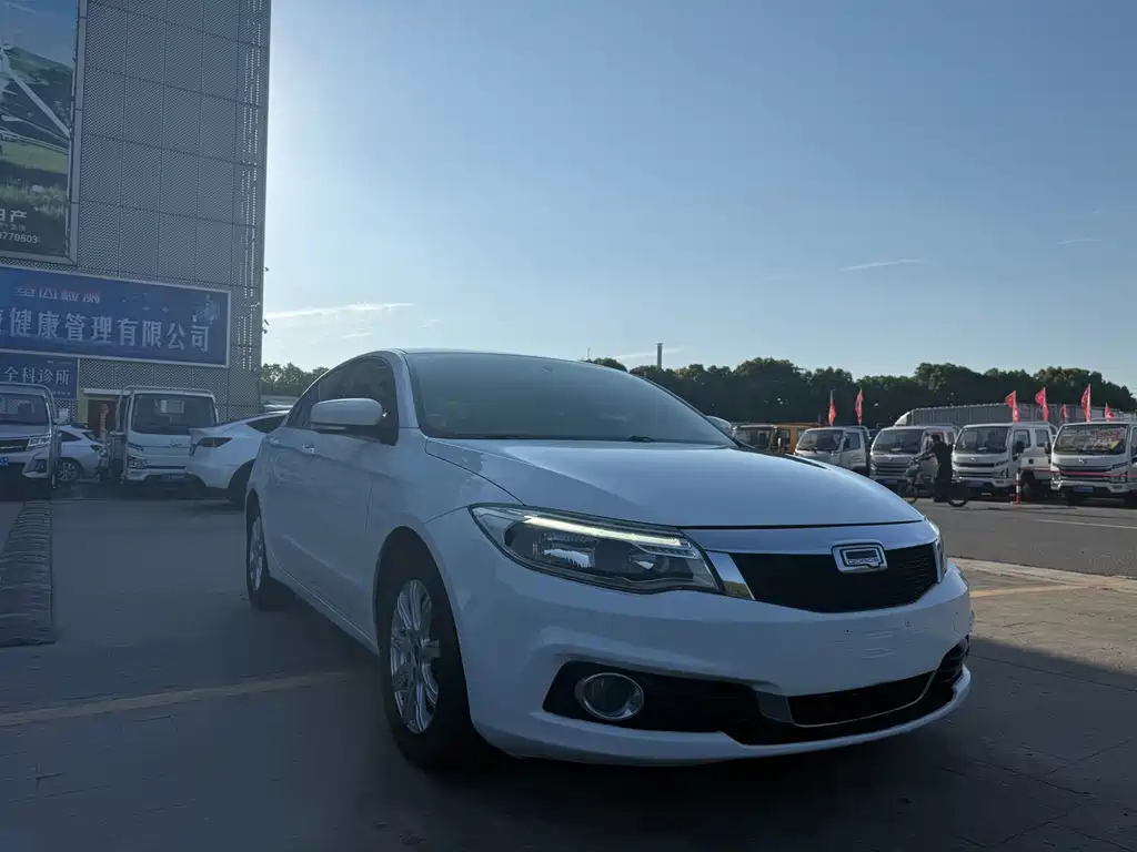 Qoros 3 观致3 2016款 两厢 1.6 L 自动致悦型