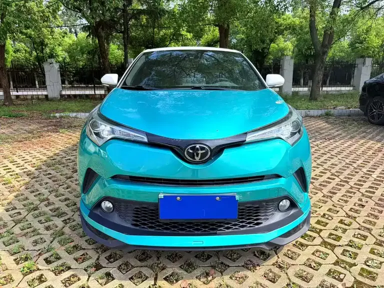Toyota C-HR 2.0 L Leading CN-V