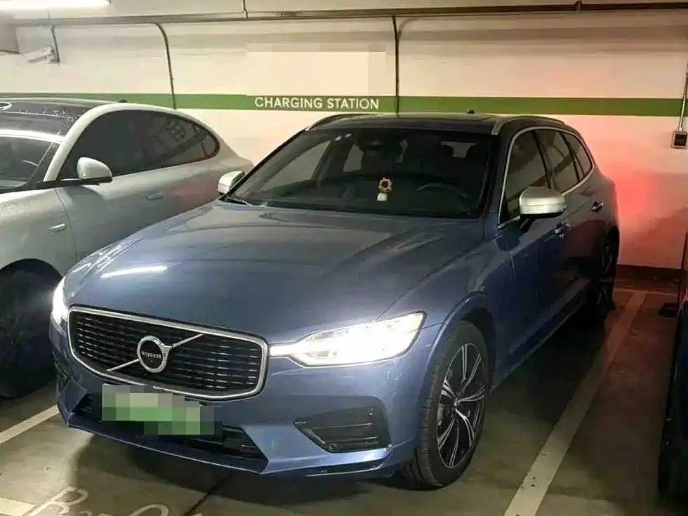 Volvo XC60 PHEV T8 E Drive Hybrid Smart Grace Sport CN-V