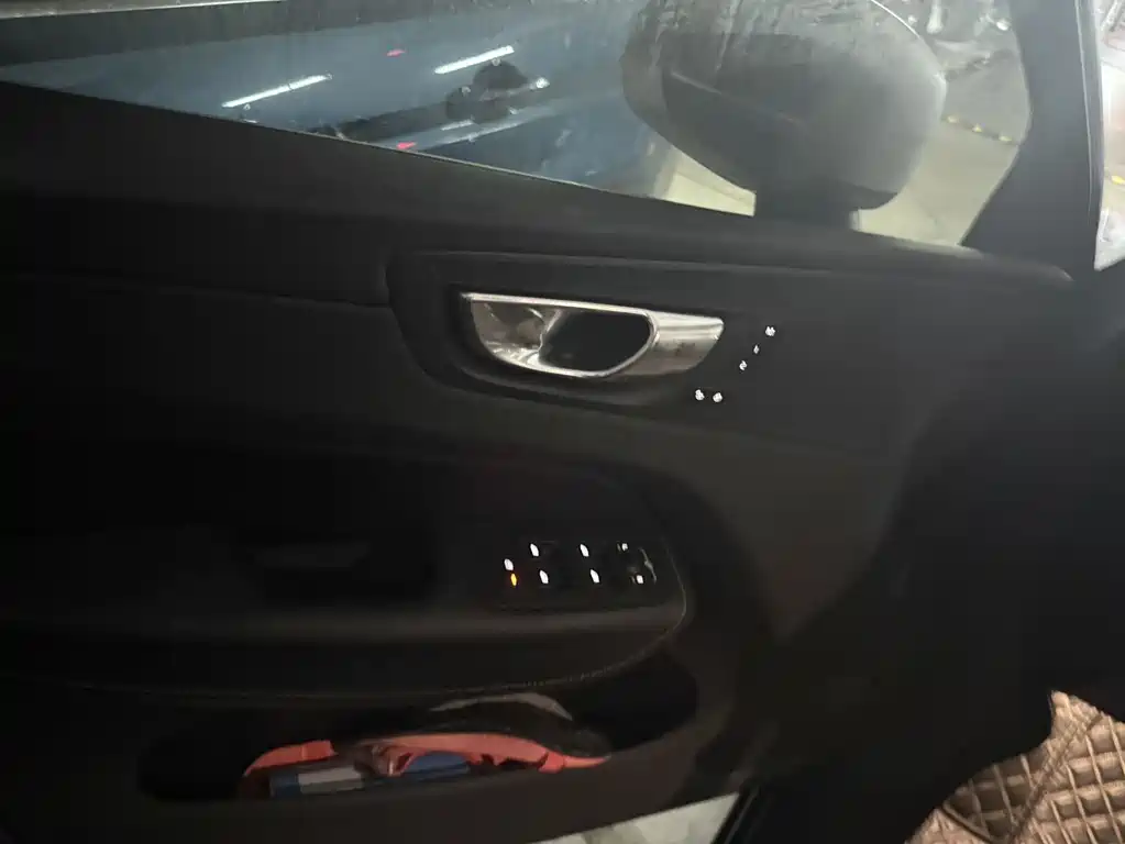 Volvo XC60 PHEV T8 E Drive Hybrid Smart Grace Sport CN-V