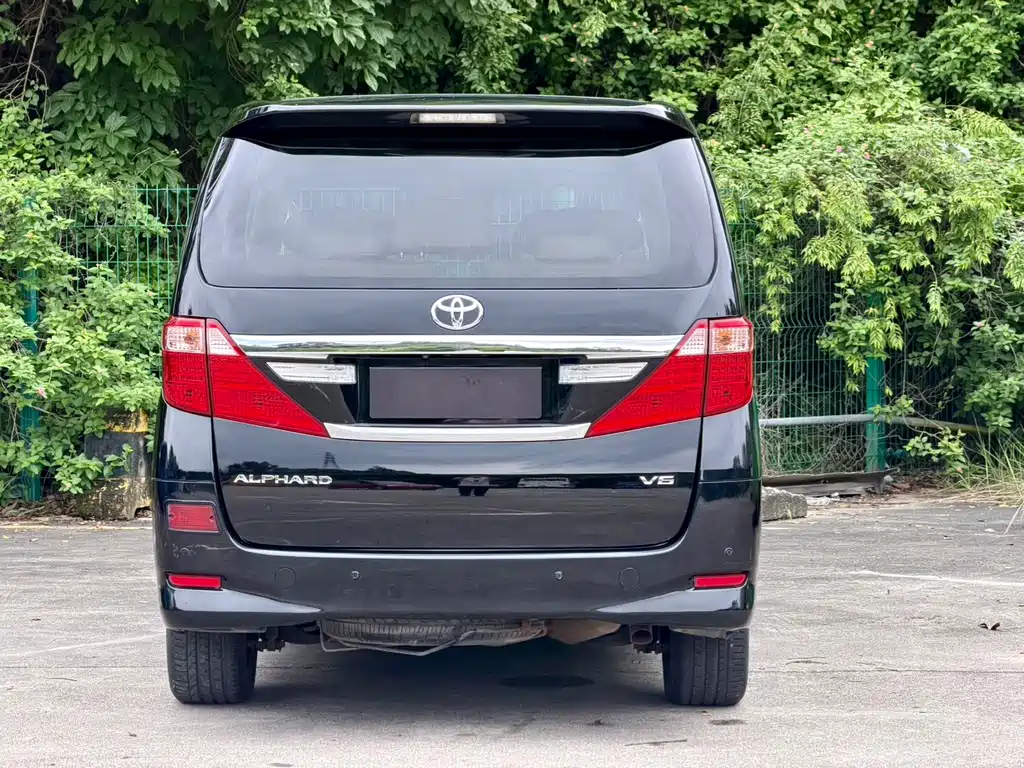 Alphard 3.5 L Luxury
