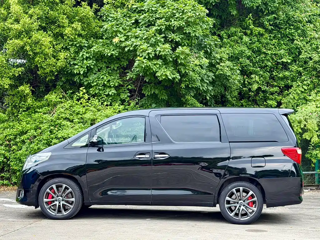 Alphard 3.5 L Luxury