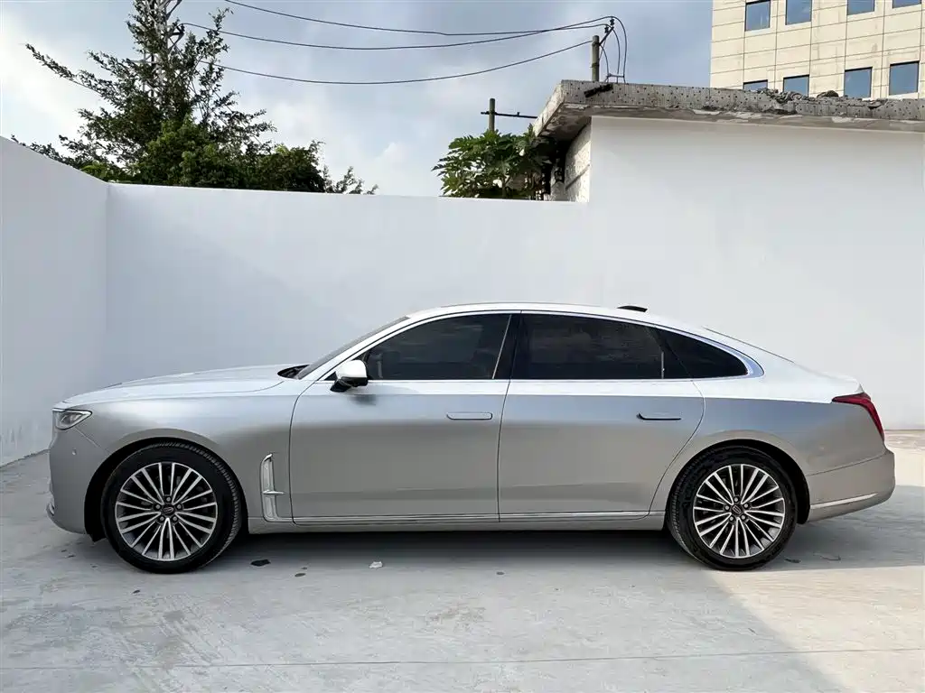 Hongqi H9 2.0 T Connected Flagship