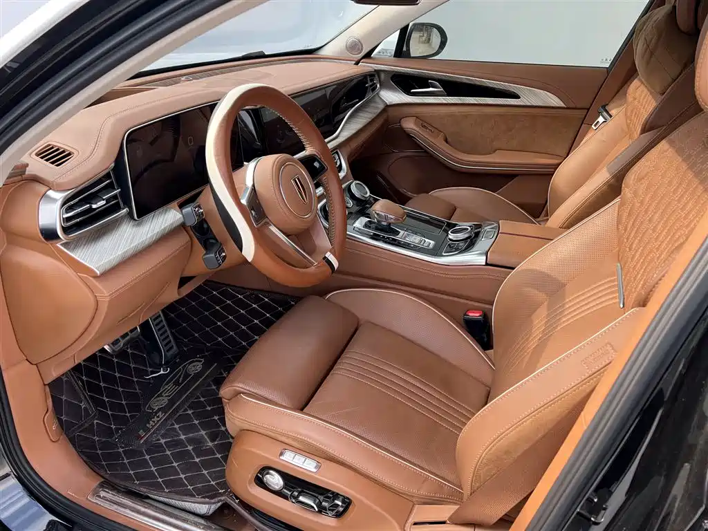 Hongqi H9 2.0 T Connected Flagship