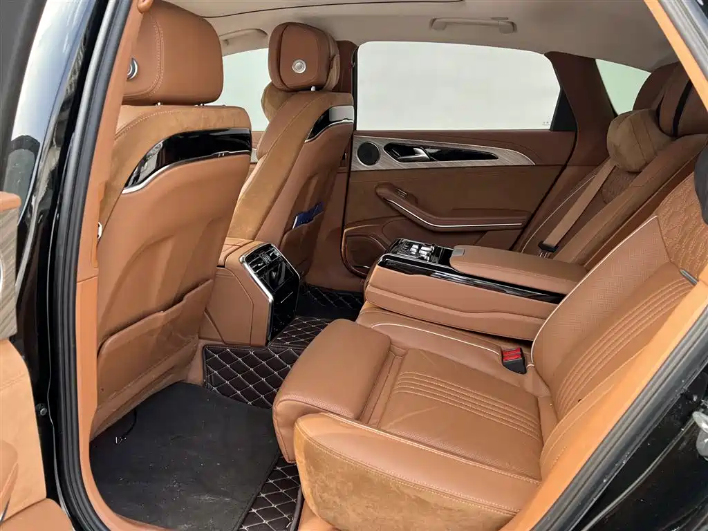 Hongqi H9 2.0 T Connected Flagship