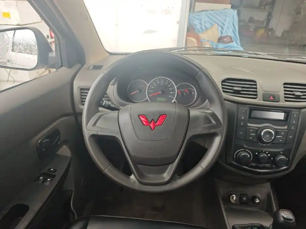 Wuling Hongguang Facelift 1.5 L S Basic Hydraulic Assist LAR