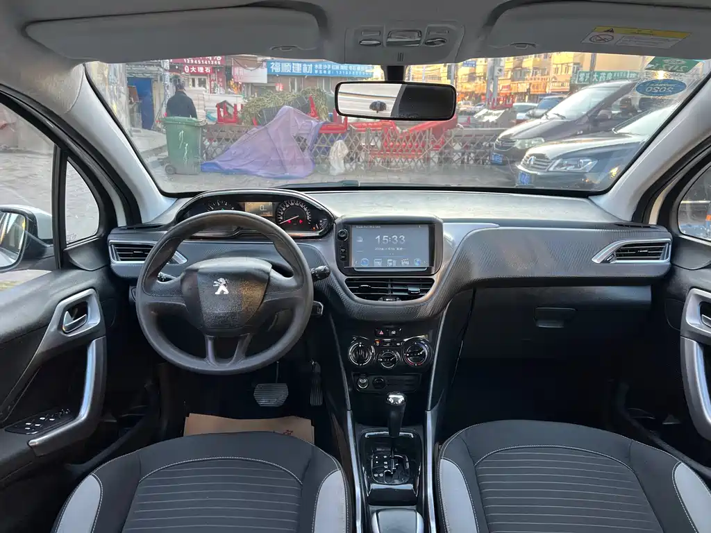 Peugeot 2008 2014 1.6 L Auto Trendy