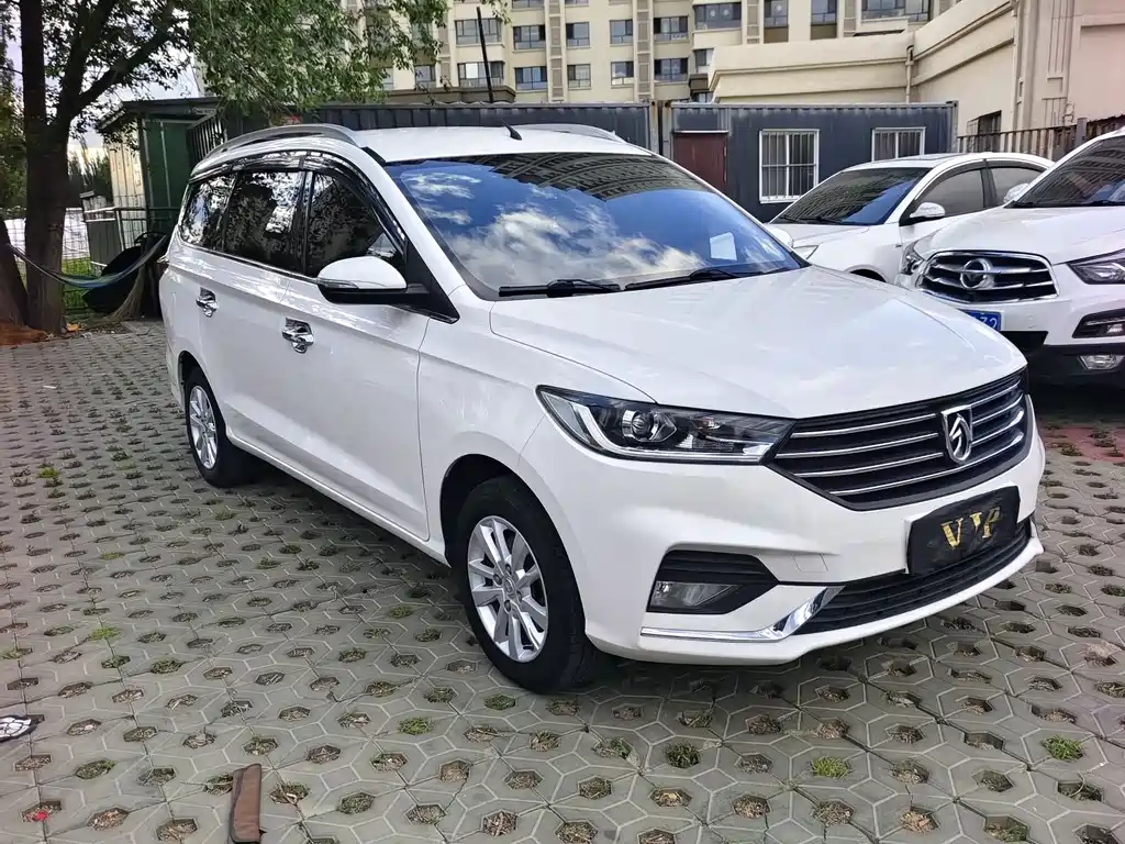 Baojun 360 宝骏360 2019款 1.5 L 手动精英型 国VI