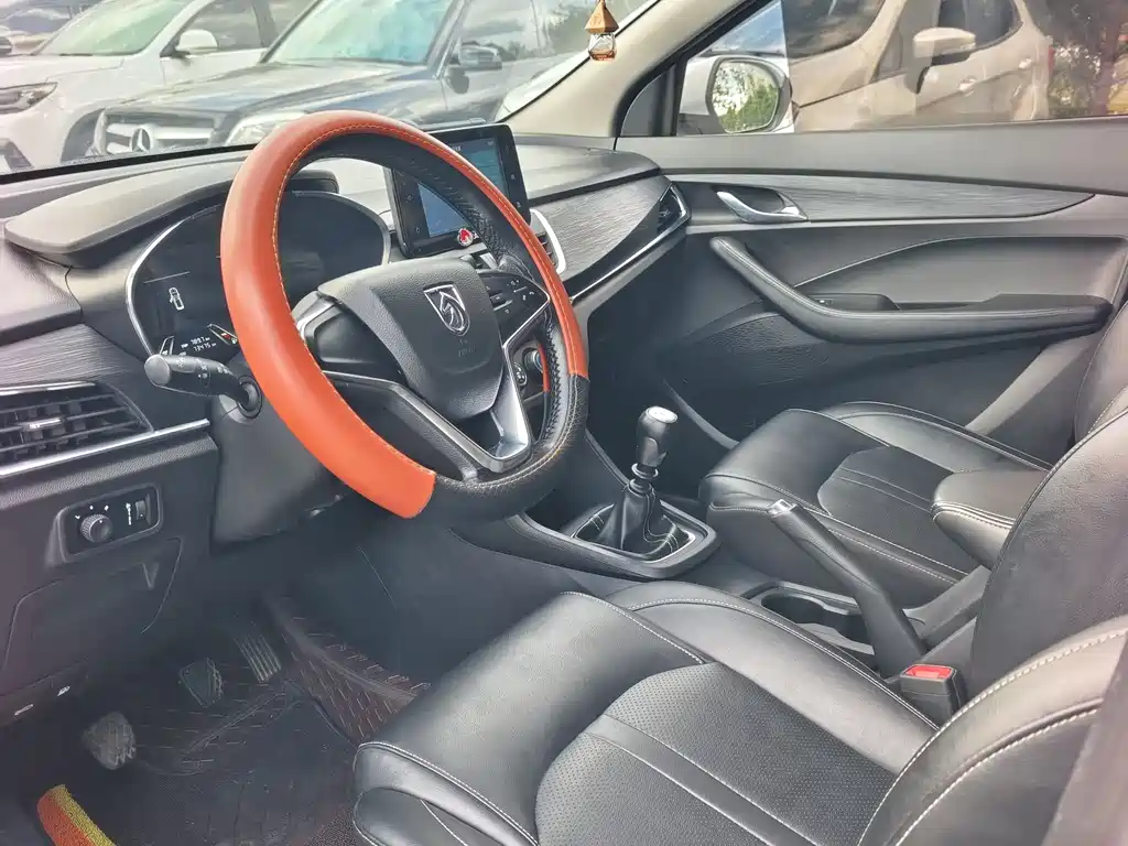 Baojun 360 宝骏360 2019款 1.5 L 手动精英型 国VI