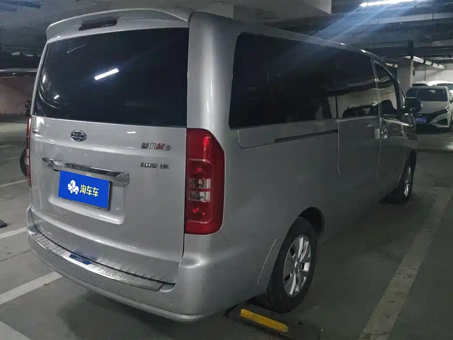 Refine M3 瑞风M3 2022款 1.8 L 7座标准版