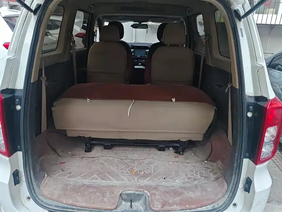 Wuling Hongguang 1.5 L S Comfort LAR
