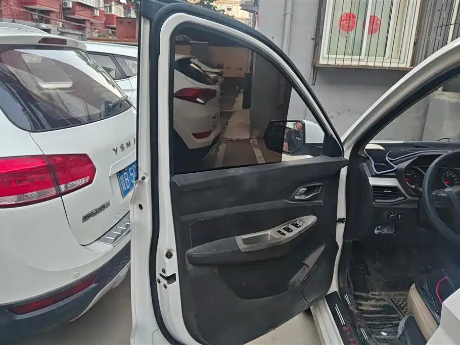 Wuling Hongguang 1.5 L S Comfort LAR