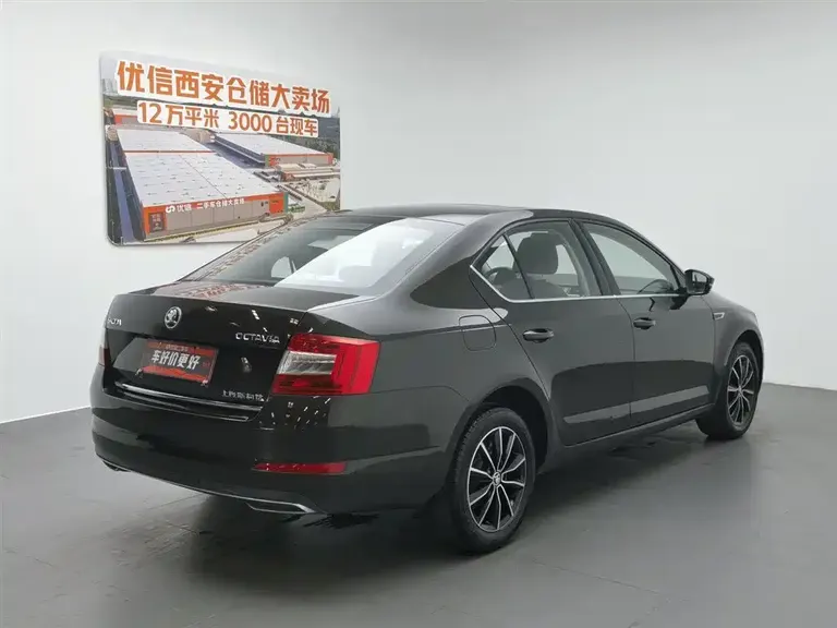 Skoda Octavia 1.6 L Auto Smart Travel