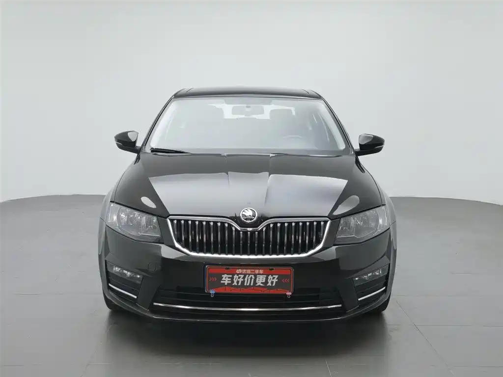 Octavia 1.6 L Auto Smart Travel