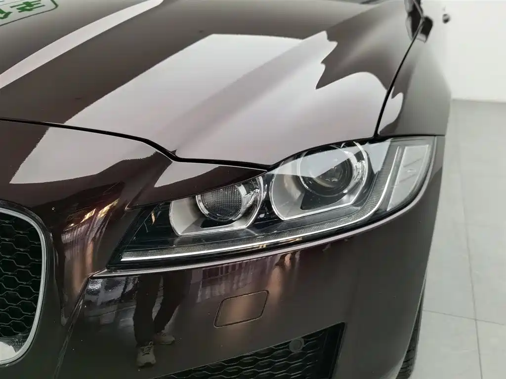 Jaguar XFL XFL 2.0 T 200 PS 2 WD Elite
