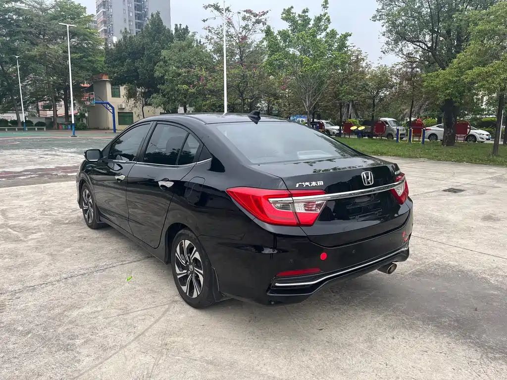 Crider 1.8 L CVT Comfort