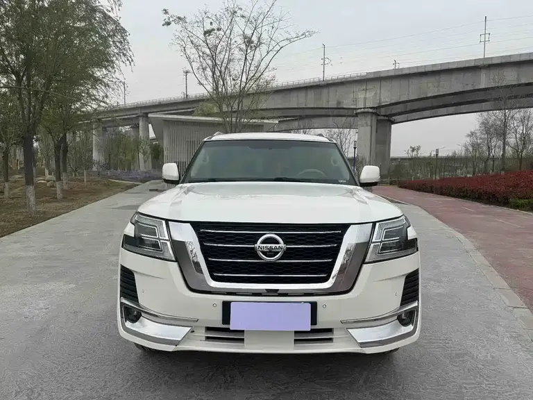 Nissan Patrol 4.0 L Platinum
