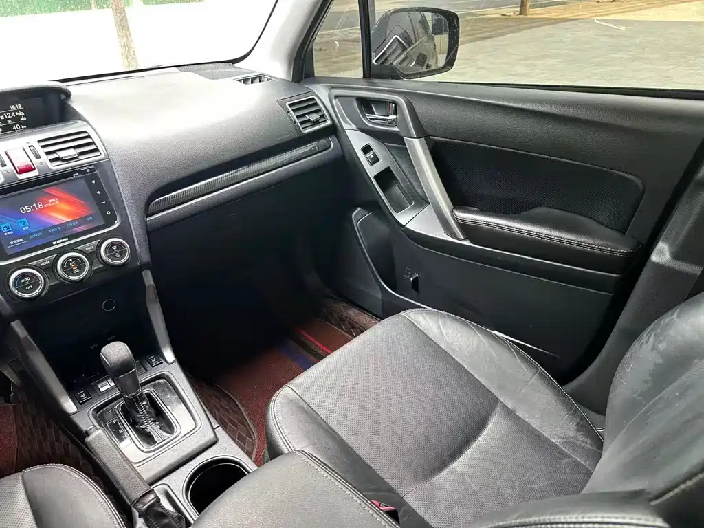 Forester 森林人 2015款 2.5 i 特装纪念版