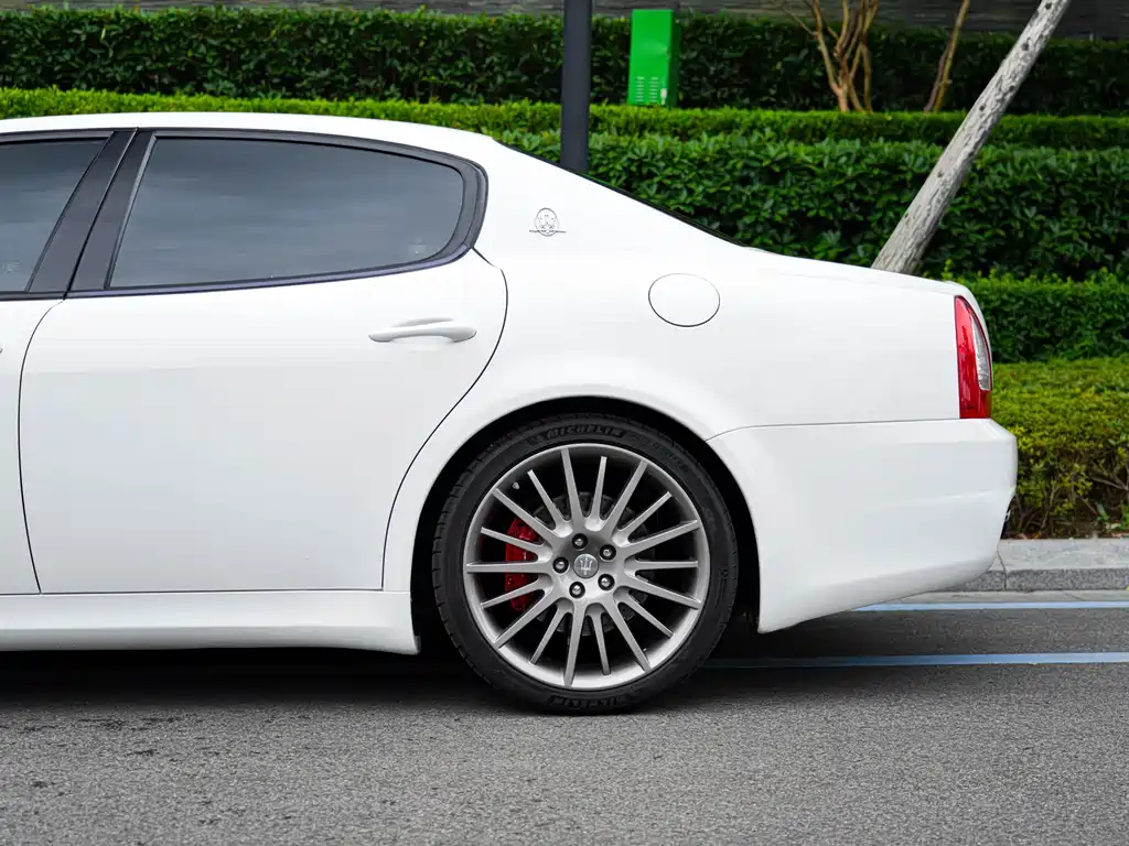 Quattroporte 总裁 2010款 4.7 L 运动版