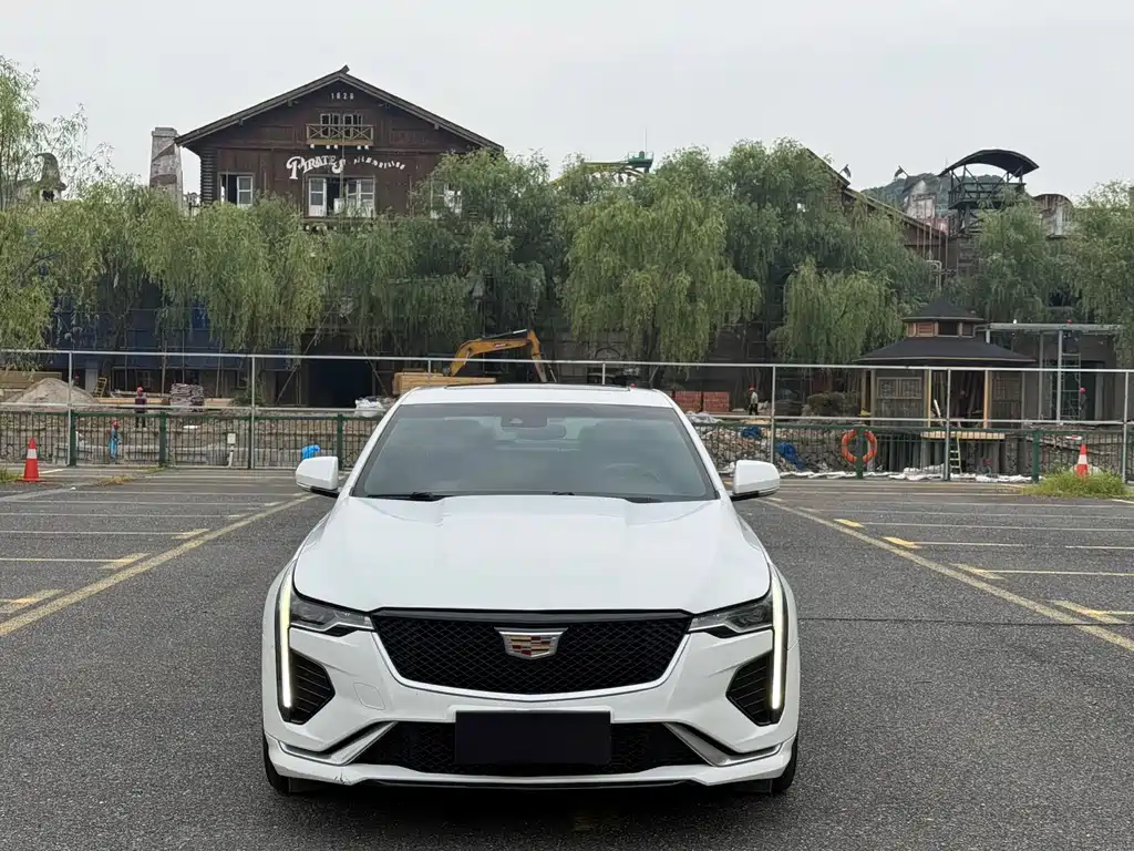 Cadillac CT4 28 T Style