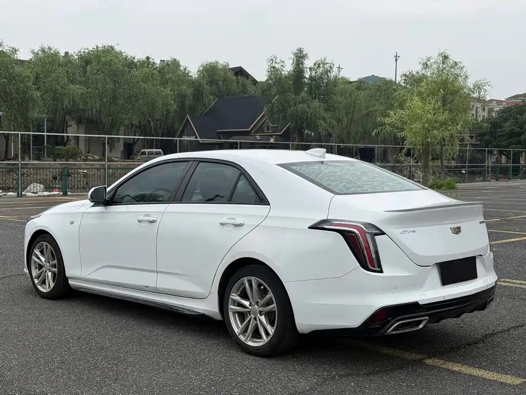 Cadillac CT4 28 T Style