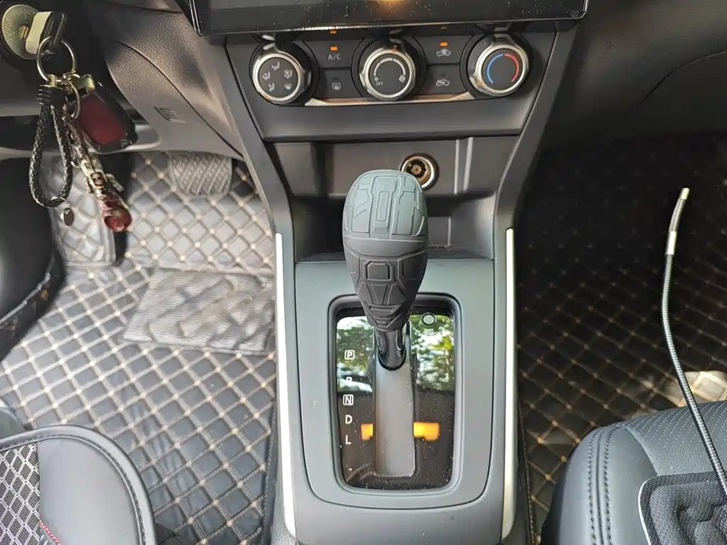 Sylphy Facelift III Classic 1.6 XE CVT Comfort