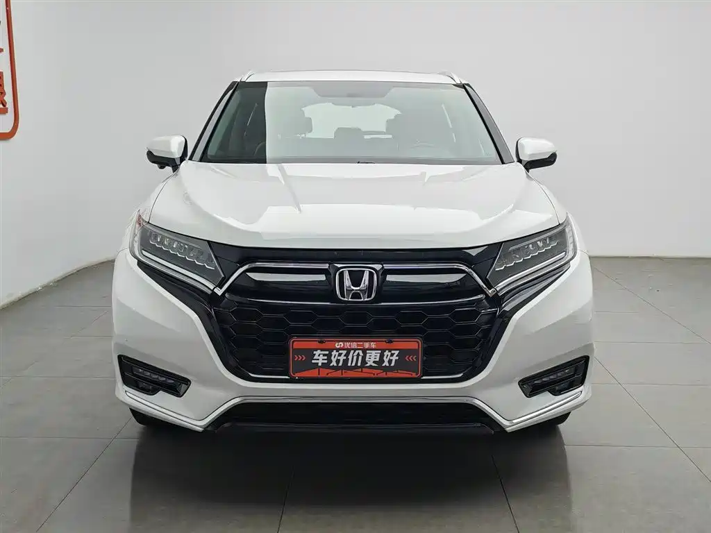 Honda UR-V 370 TURBO 2 WD Graceful