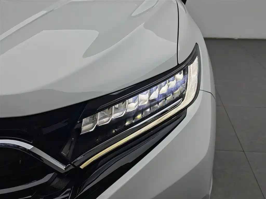 Honda UR-V 370 TURBO 2 WD Graceful