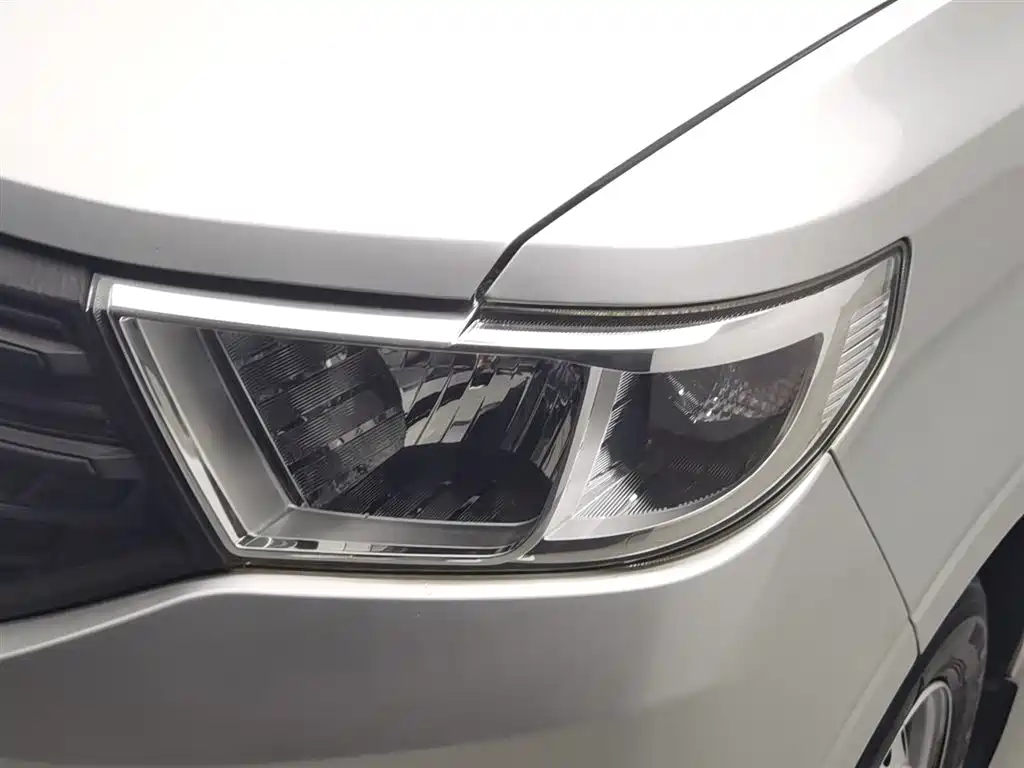Wuling Hongguang V 1.5 L Power Take LAR