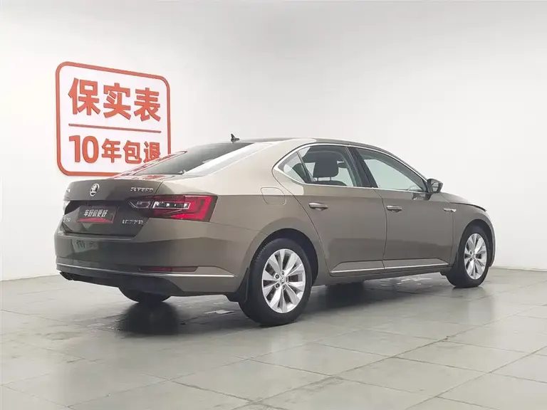Skoda Superb TSI330 DSG Comfort CN-V