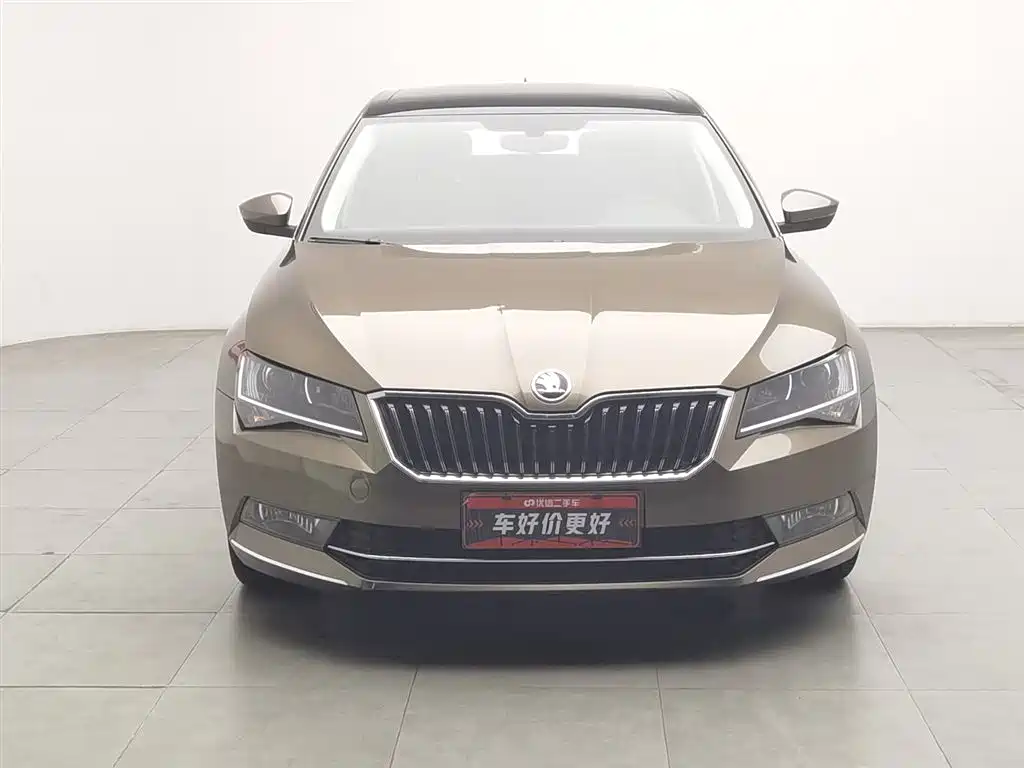 Superb TSI330 DSG Comfort CN-V