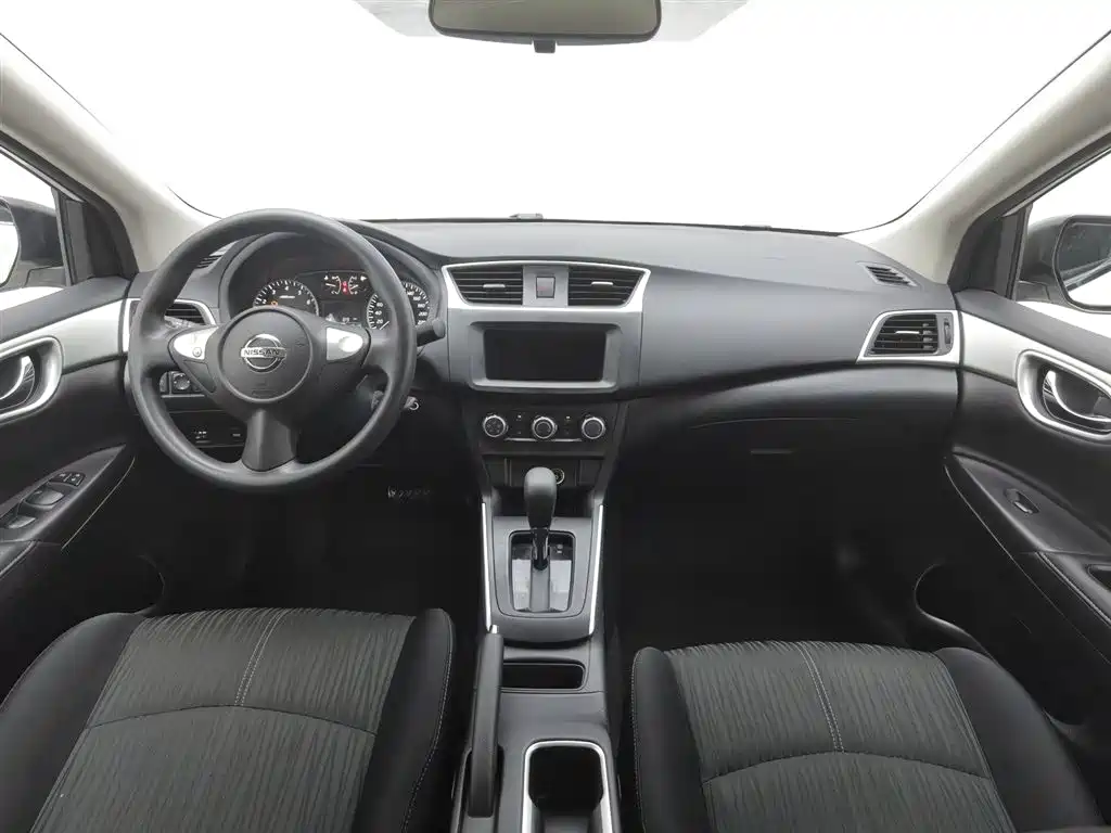 Sylphy Facelift II Classic 1.6 XE CVT Comfort