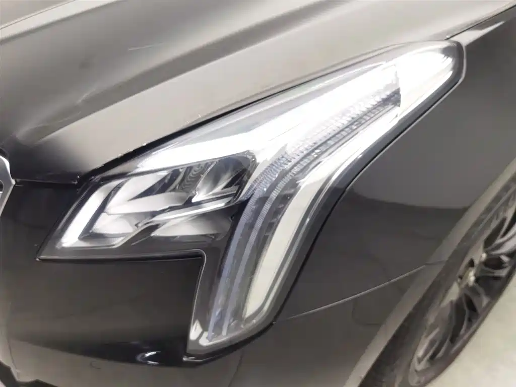 Cadillac XTS 28 T Elite