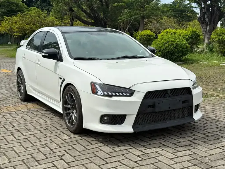 Mitsubishi Lancer EX 1.8 L Manual B&W Retro